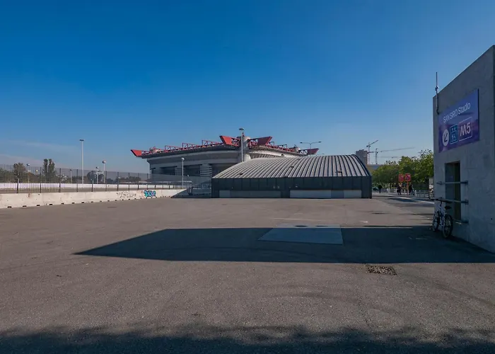 Milano San Siro sky view posto auto gratuito